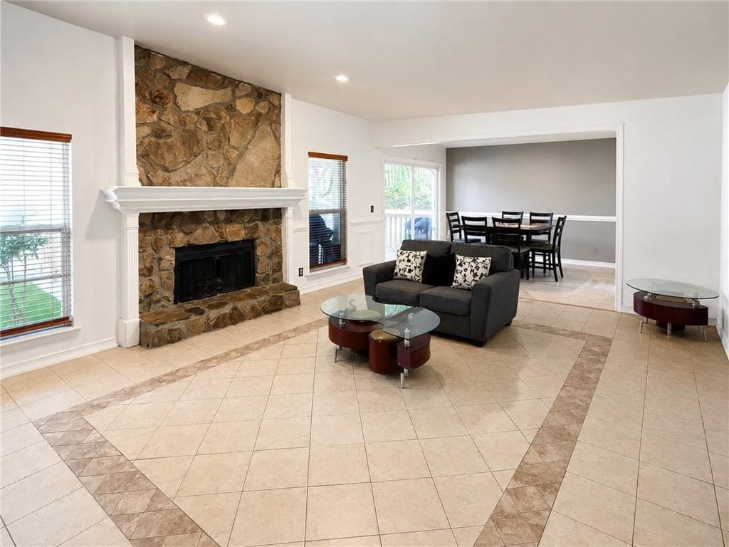 4 bedroom, 2 bathroom, 1,507 sq ft single family residence under contract at 5333 Granery Circle, Norcross, GA 30093 — photo 4