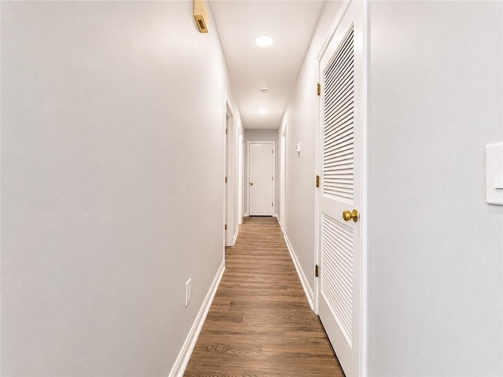 3 bedroom, 2 bathroom, 1,681 sq ft single family residence for rent at 4798 Kings Crossing Drive, Kennesaw, GA 30144 for $2,100 a month — photo 6