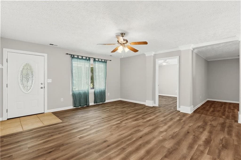 4 bedroom, 2 bathroom, 2,100 sq ft single family residence for sale at 3733 Memorial Parkway, Kennesaw, GA 30152 — photo 8