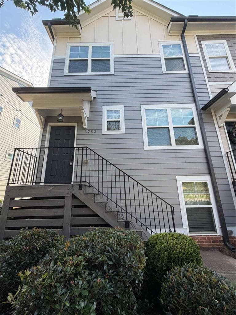 3 bedroom, 4 bathroom, 1,926 sq ft townhouse for rent at 3782 Oxford Circle, Doraville, GA 30340 for $2,800 a month — photo 1 of 48