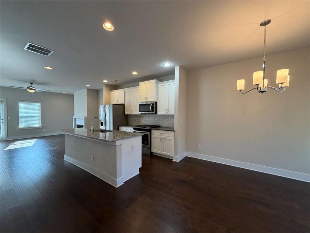 3 bedroom, 4 bathroom, 1,926 sq ft townhouse for rent at 3782 Oxford Circle, Doraville, GA 30340 for $2,800 a month — photo 5
