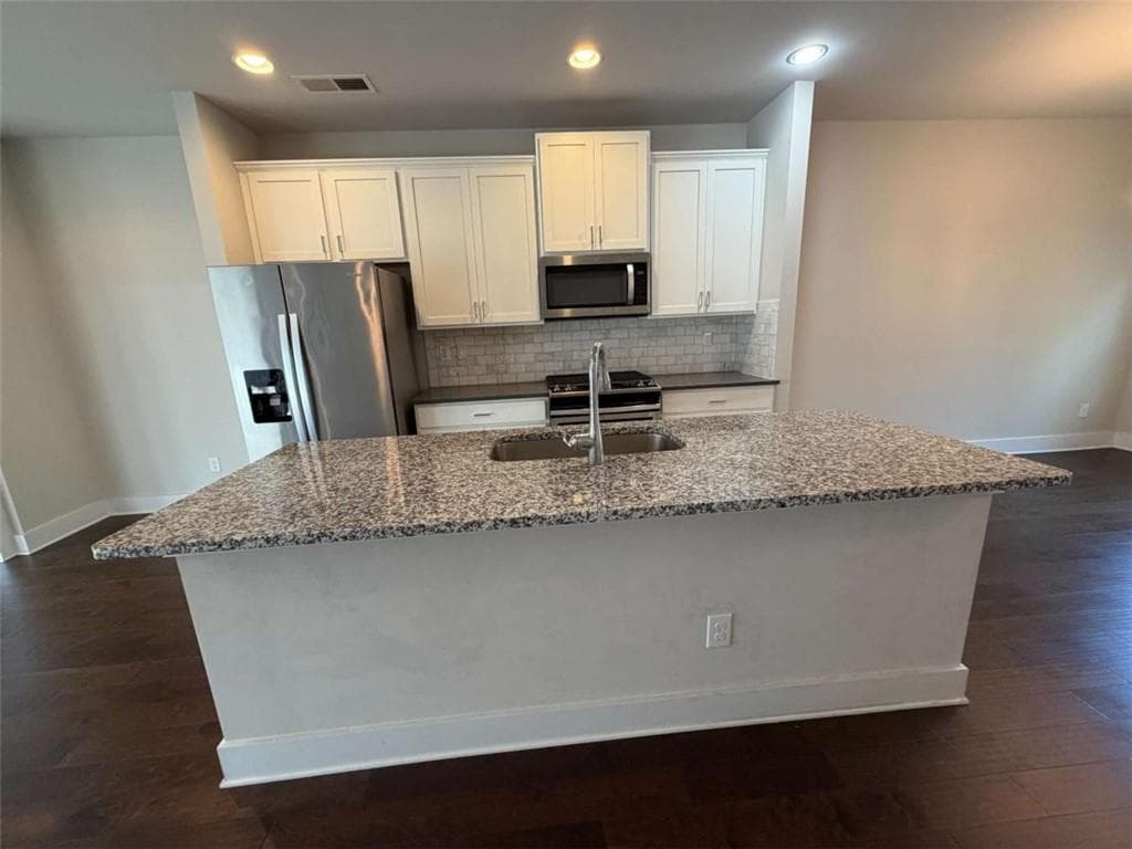 3 bedroom, 4 bathroom, 1,926 sq ft townhouse for rent at 3782 Oxford Circle, Doraville, GA 30340 for $2,800 a month — photo 6