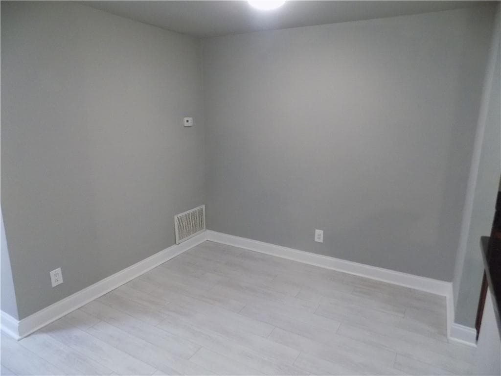 2 bedroom, 2 bathroom, 1,083 sq ft condominium for sale at 3110 Santa Fe Parkway, Sandy Springs, GA 30350 — photo 6