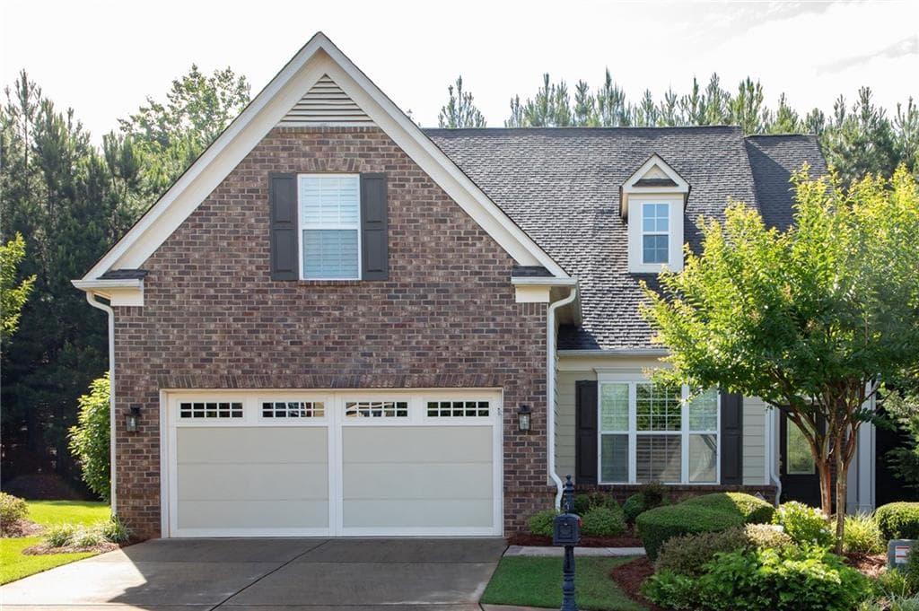 2 bedroom, 2 bathroom, 2,318 sq ft single family residence for sale at 3606 Cedarwood Lane, Gainesville, GA 30504