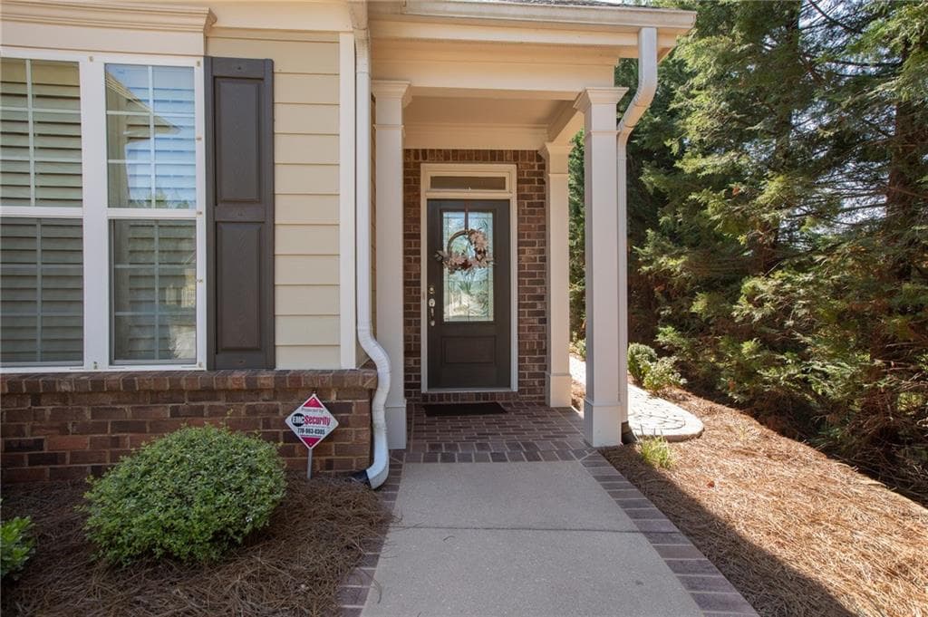 2 bedroom, 2 bathroom, 2,318 sq ft single family residence for sale at 3606 Cedarwood Lane, Gainesville, GA 30504 — photo 2