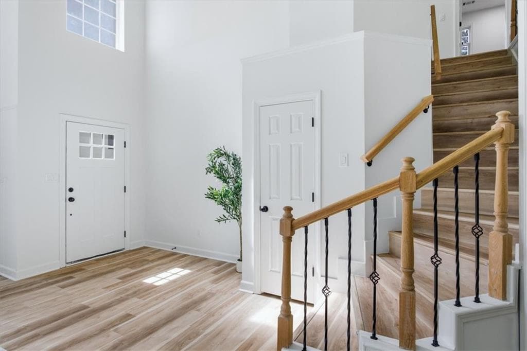4 bedroom, 3 bathroom, 2,985 sq ft single family residence under contract at 5059 Club Vista Point, Stone Mountain, GA 30088 — photo 6