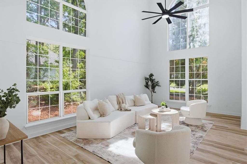 4 bedroom, 3 bathroom, 2,985 sq ft single family residence under contract at 5059 Club Vista Point, Stone Mountain, GA 30088 — photo 8