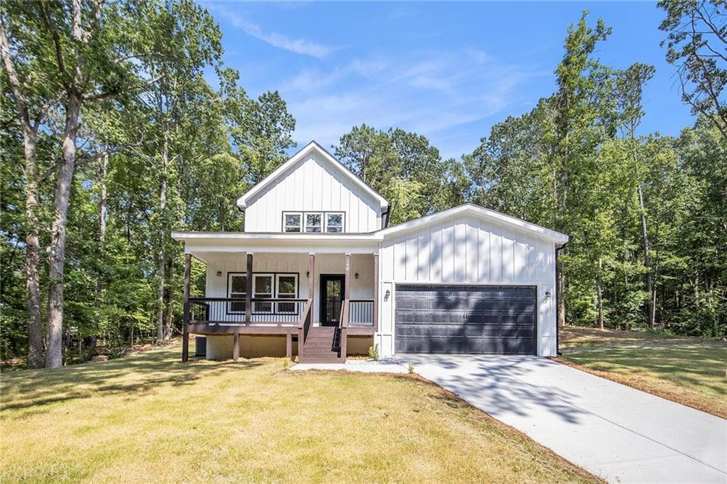 4 bedroom, 3 bathroom, 2,400 sq ft single family residence for rent at 3220 Sweetbriar Drive, Villa Rica, GA 30180 for $2,675 a month — photo 1 of 31