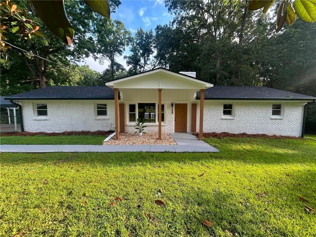 5 bedroom, 2 bathroom, 2,050 sq ft single family residence under contract at 1018 Oakton Drive, Marietta, GA 30060