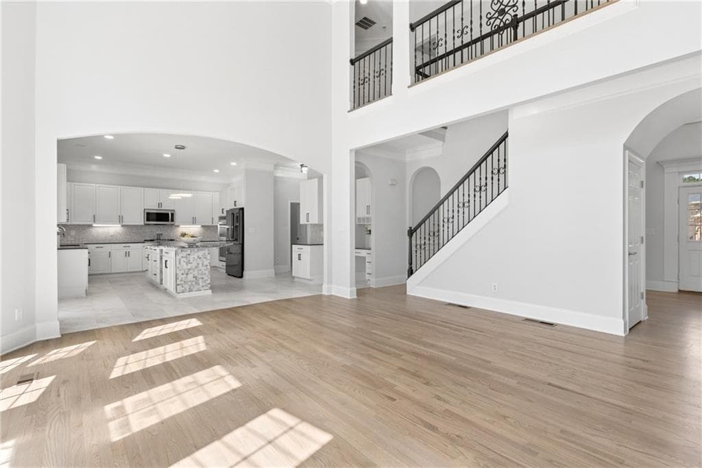 6 bedroom, 6 bathroom, 5,062 sq ft single family residence for sale at 575 Saint Regis Lane, Johns Creek, GA 30022 — photo 9