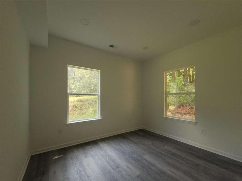 5 bedroom, 3 bathroom, 2,188 sq ft single family residence for sale at 378 Rue Cezzan, Lavonia, GA 30553 — photo 9