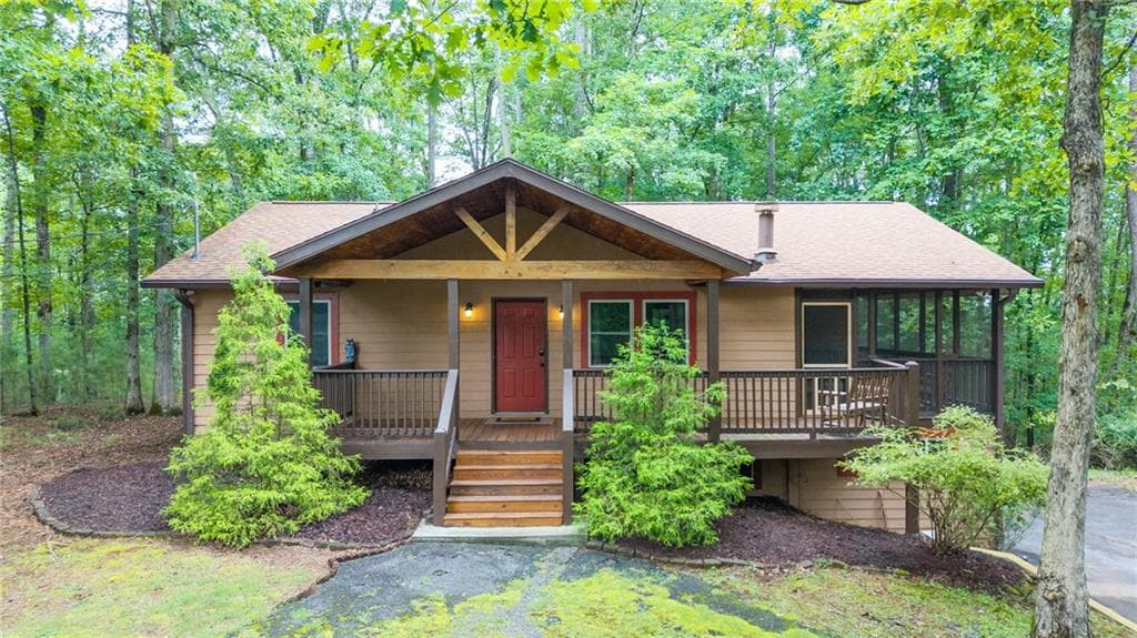 3 bedroom, 2 bathroom, 1,836 sq ft single family residence for sale at 314 Catawba Circle, Ellijay, GA 30540 — photo 6