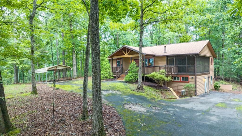 3 bedroom, 2 bathroom, 1,836 sq ft single family residence for sale at 314 Catawba Circle, Ellijay, GA 30540 — photo 8