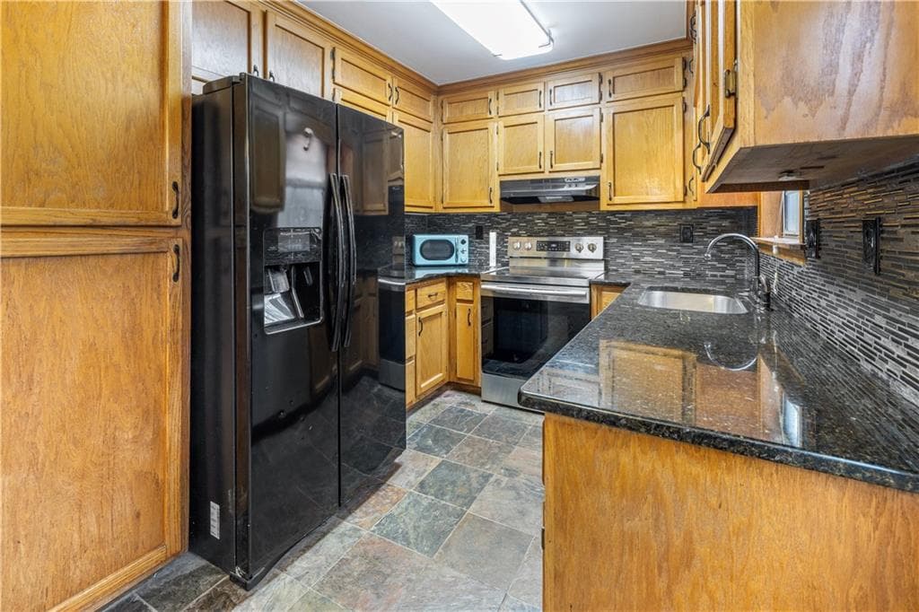 4 bedroom, 4 bathroom, 2,119 sq ft single family residence for sale at 132 Bleeker Street, Lawrenceville, GA 30044 — photo 10
