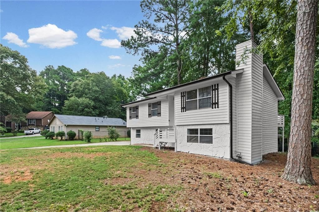 4 bedroom, 2 bathroom, 1,778 sq ft single family residence for sale at 2648 Smoke House Place, Marietta, GA 30064 — photo 3