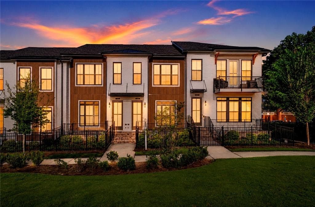 3 bedroom, 4 bathroom, 2,100 sq ft townhouse for sale at 223 Downing Dr, Alpharetta, GA 30022 — photo 1 of 52