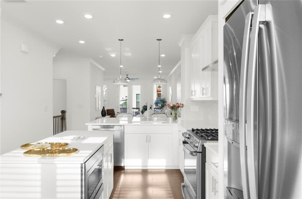 3 bedroom, 4 bathroom, 2,100 sq ft townhouse for sale at 223 Downing Dr, Alpharetta, GA 30022 — photo 8