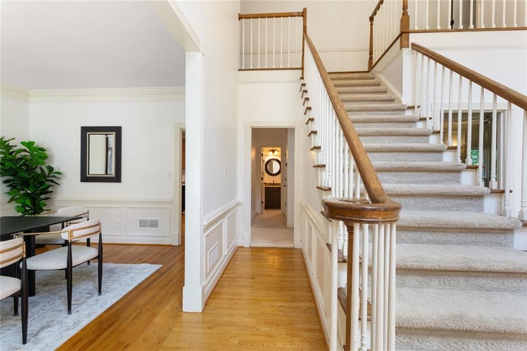 5 bedroom, 4 bathroom, 4,110 sq ft single family residence under contract at 9305 Mackinac Drive, Johns Creek, GA 30022 — photo 6