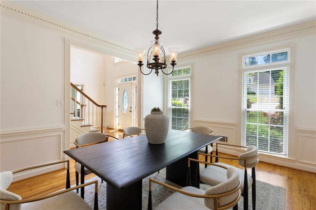 5 bedroom, 4 bathroom, 4,110 sq ft single family residence under contract at 9305 Mackinac Drive, Johns Creek, GA 30022 — photo 10