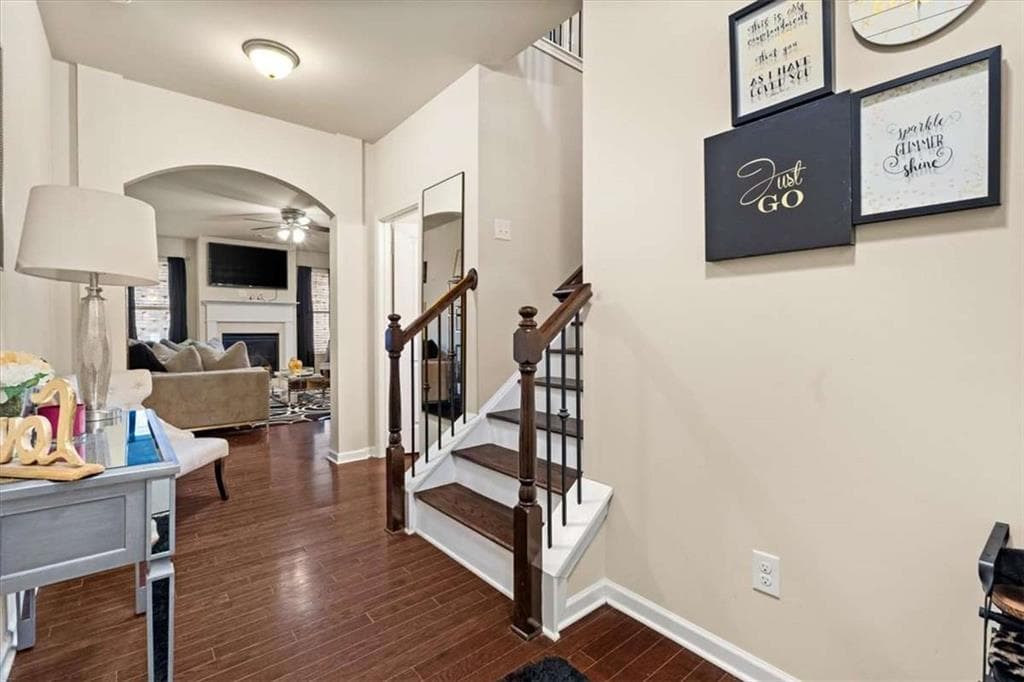3 bedroom, 3 bathroom, 2,208 sq ft townhouse for sale at 36 Grampian Way 4, Marietta, GA 30008 — photo 4