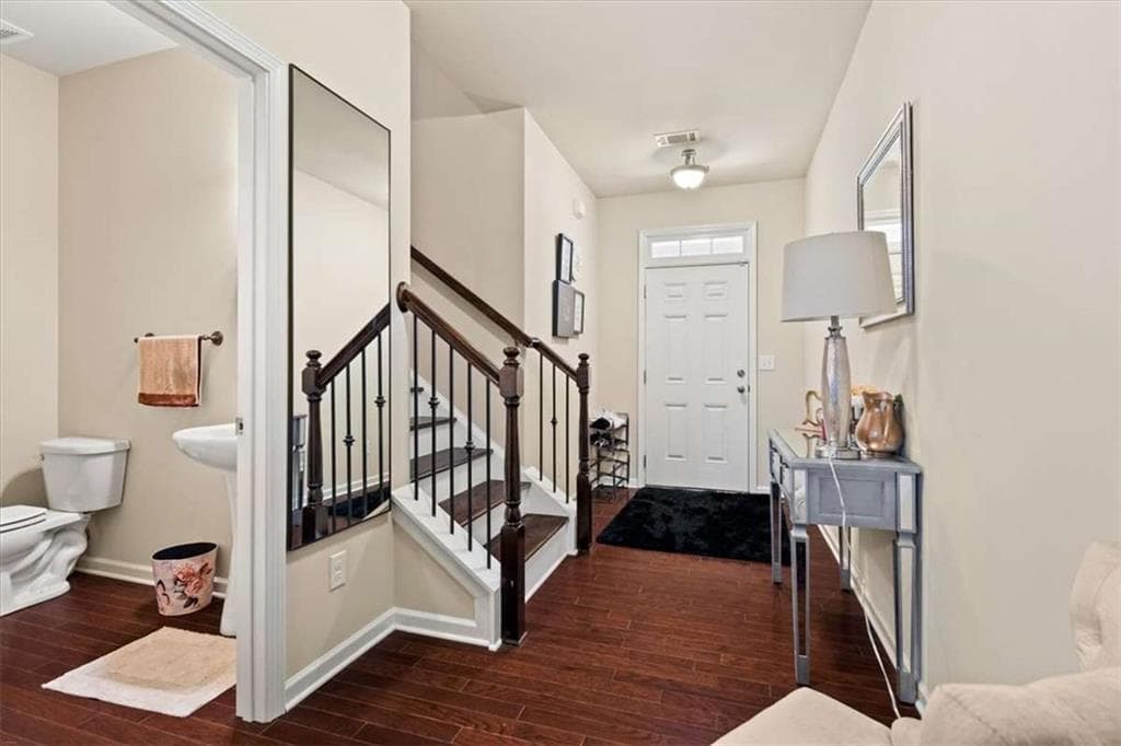 3 bedroom, 3 bathroom, 2,208 sq ft townhouse for sale at 36 Grampian Way 4, Marietta, GA 30008 — photo 6