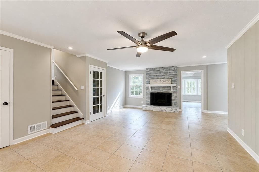 6 bedroom, 3 bathroom, 2,727 sq ft single family residence for sale at 759 Springwood Drive, Lilburn, GA 30047 — photo 3