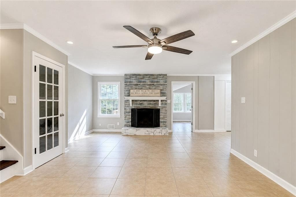6 bedroom, 3 bathroom, 2,727 sq ft single family residence for sale at 759 Springwood Drive, Lilburn, GA 30047 — photo 4