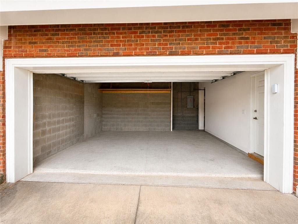 3 bedroom, 3 bathroom, 2,658 sq ft condominium for sale at 1283 W Spring Street, Smyrna, GA 30080 — photo 3