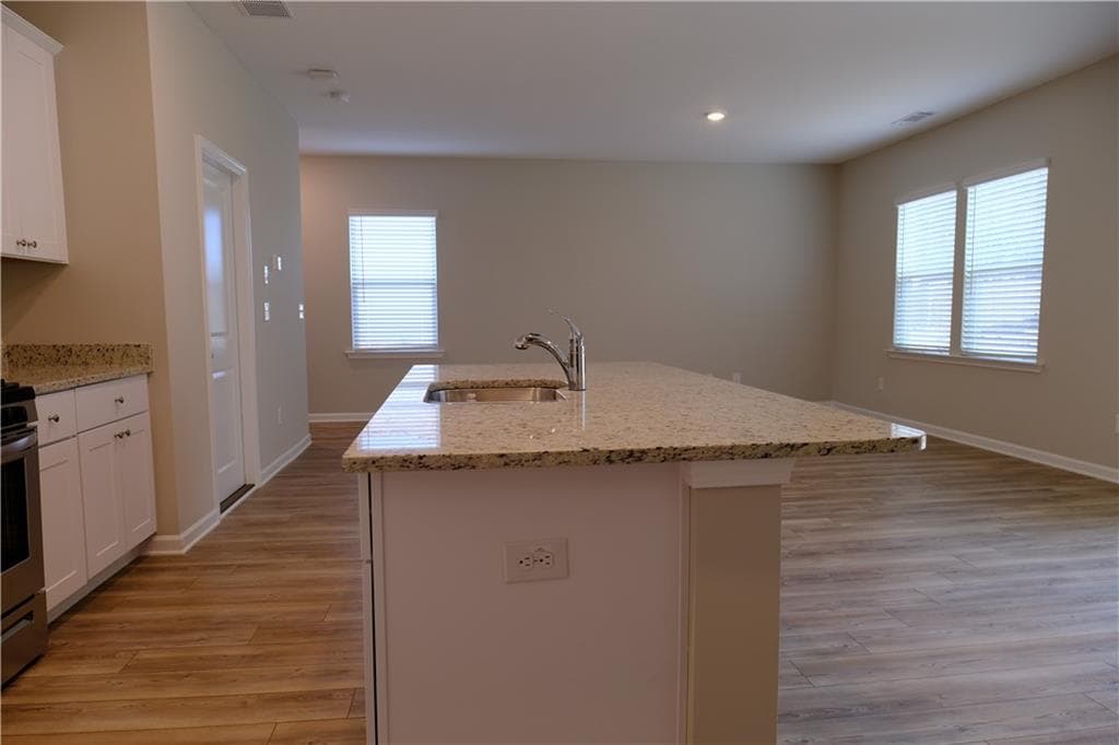 4 bedroom, 3 bathroom, 1,825 sq ft single family residence for rent at 4237 Waxwing Street, Hoschton, GA 30548 for $2,150 a month — photo 4