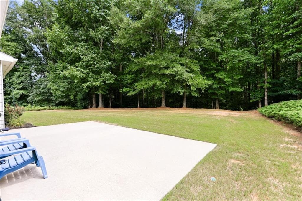 4 bedroom, 3 bathroom, 2,689 sq ft single family residence for sale at 5511 Woodstream Court, Gainesville, GA 30507 — photo 6