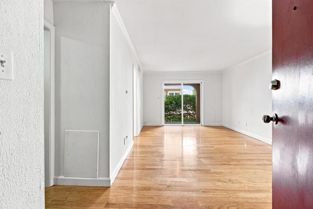 1 bedroom, 1 bathroom, 750 sq ft condominium for sale at 395 Pharr Road 208, Atlanta, GA 30305