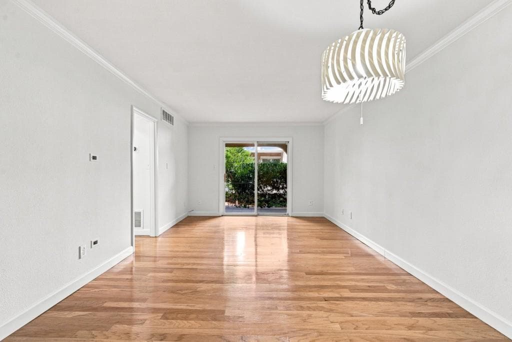 1 bedroom, 1 bathroom, 750 sq ft condominium for sale at 395 Pharr Road 208, Atlanta, GA 30305 — photo 7