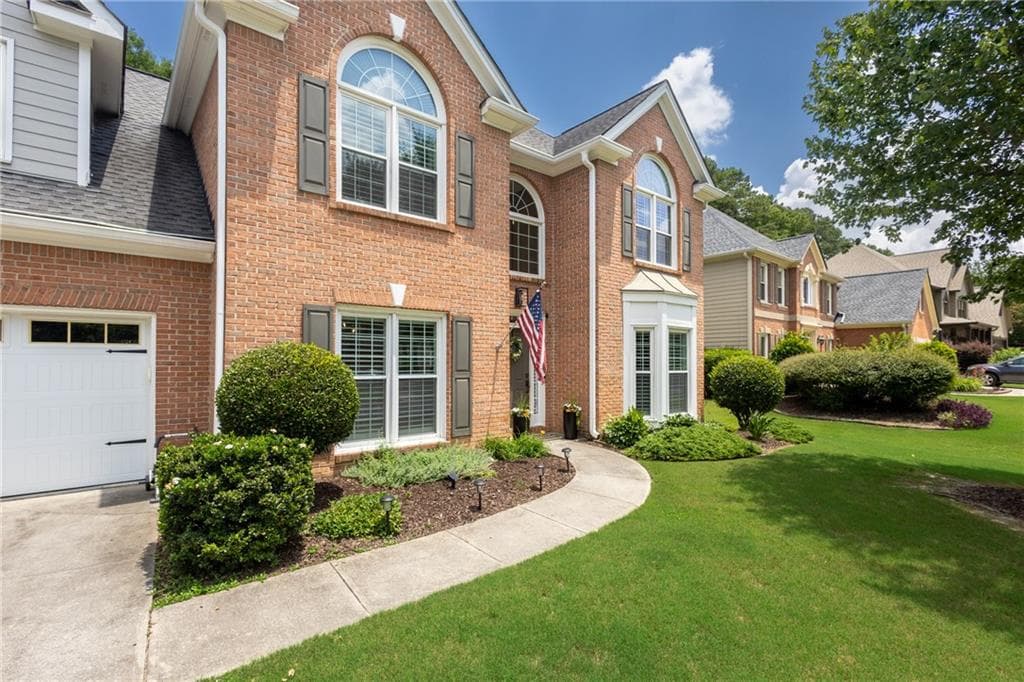 4 bedroom, 3 bathroom, 2,910 sq ft single family residence under contract at 1595 Highland Oaks Way, Lawrenceville, GA 30043 — photo 3