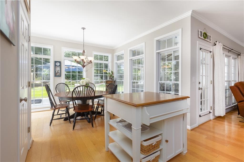 4 bedroom, 3 bathroom, 2,910 sq ft single family residence under contract at 1595 Highland Oaks Way, Lawrenceville, GA 30043 — photo 10
