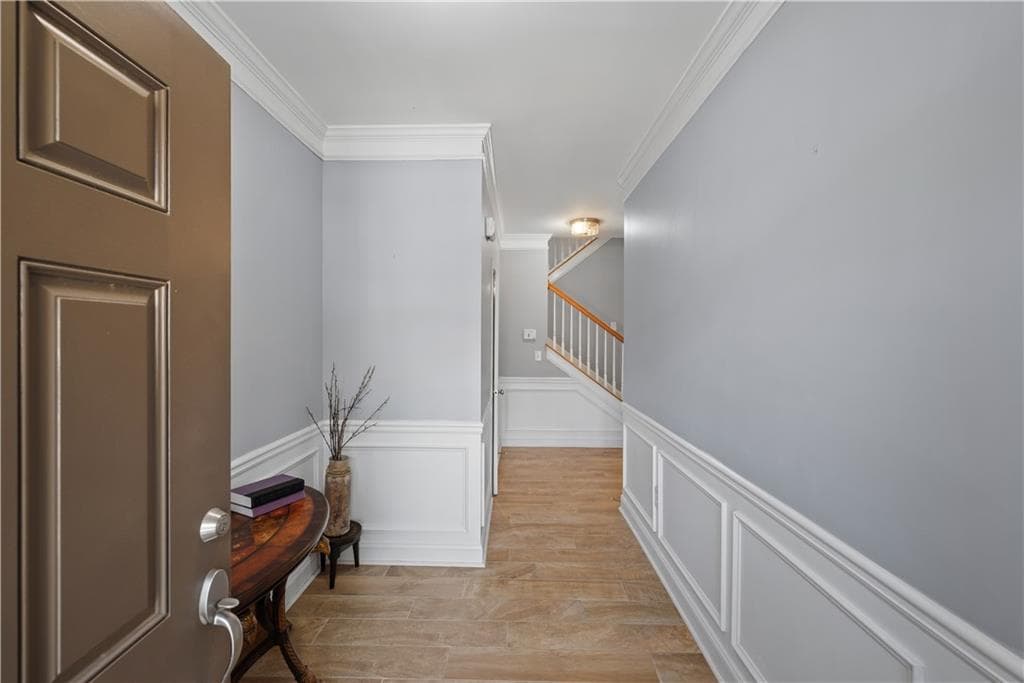 3 bedroom, 3 bathroom, 2,324 sq ft condominium for sale at 1546 Bouvier Place, Lawrenceville, GA 30043 — photo 3