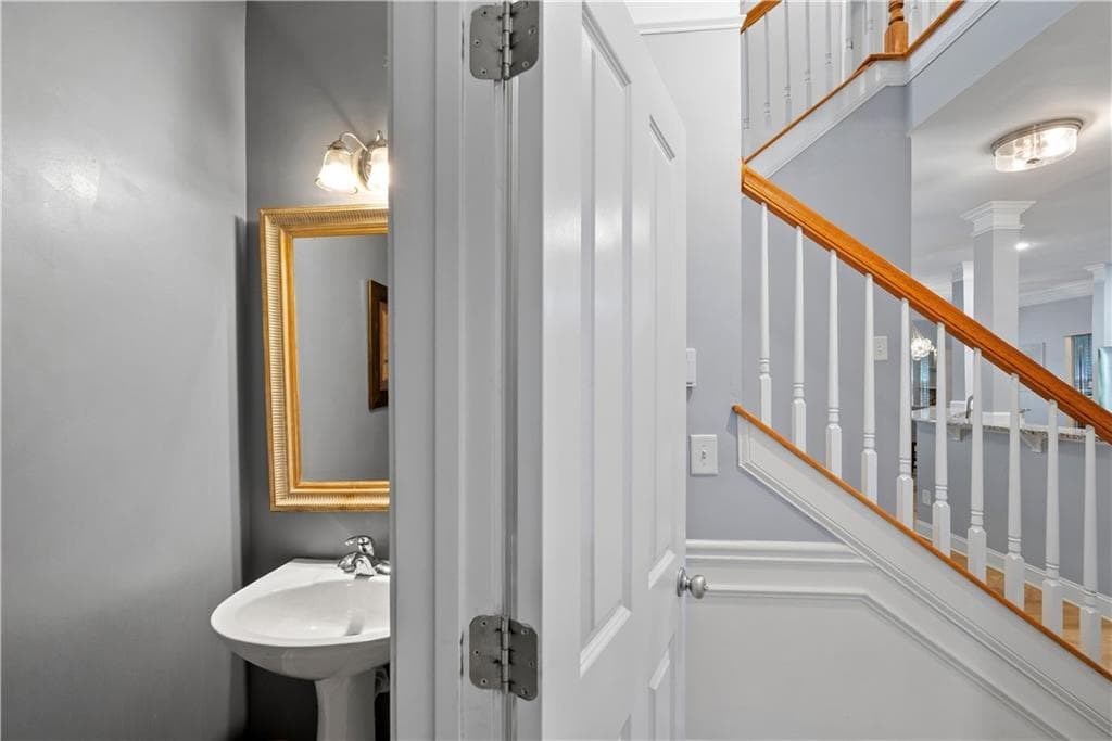 3 bedroom, 3 bathroom, 2,324 sq ft condominium for sale at 1546 Bouvier Place, Lawrenceville, GA 30043 — photo 6