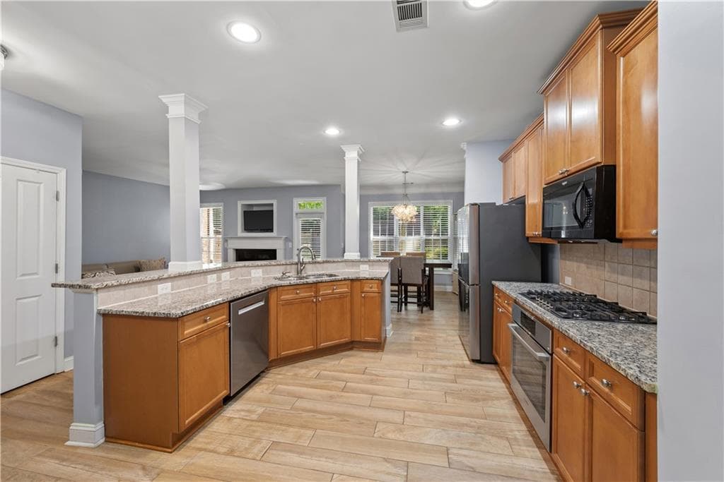 3 bedroom, 3 bathroom, 2,324 sq ft condominium for sale at 1546 Bouvier Place, Lawrenceville, GA 30043 — photo 9