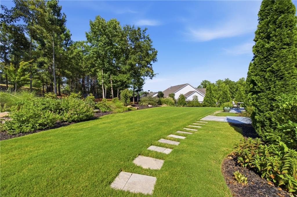 4 bedroom, 4 bathroom, 3,101 sq ft single family residence for sale at 6510 Serene Way, Dawsonville, GA 30534 — photo 5