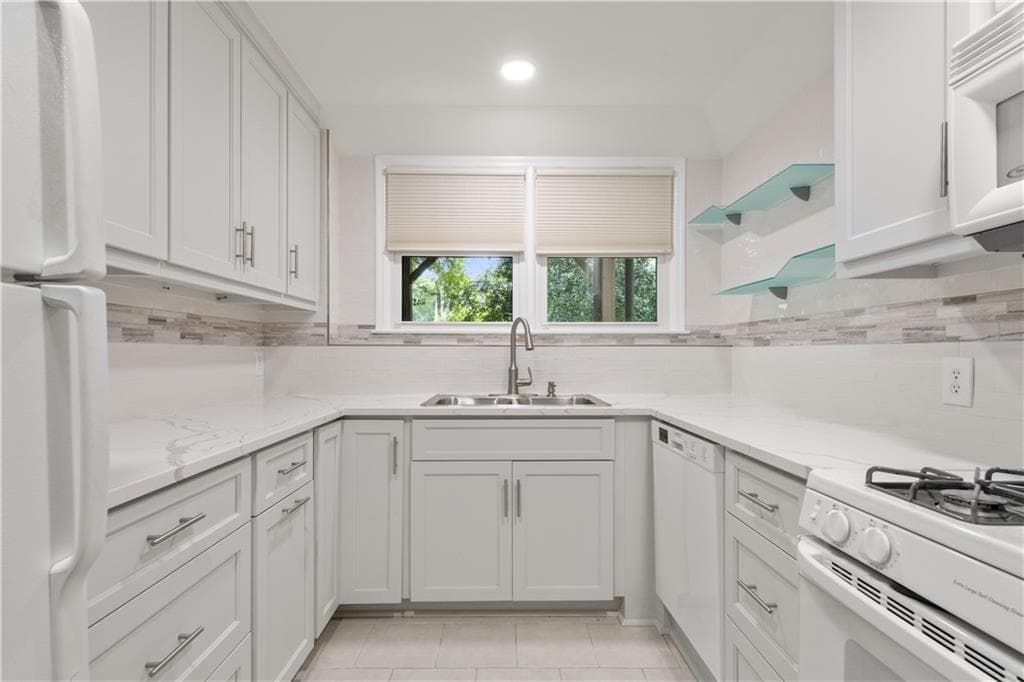 5 bedroom, 5 bathroom, 4,423 sq ft single family residence for sale at 5970 Rachel Ridge, Peachtree Corners, GA 30092 — photo 5
