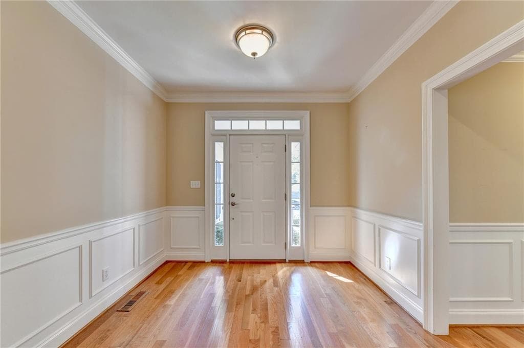 3 bedroom, 3 bathroom, 2,062 sq ft single family residence for sale at 611 Iris Lane, Winder, GA 30680 — photo 5