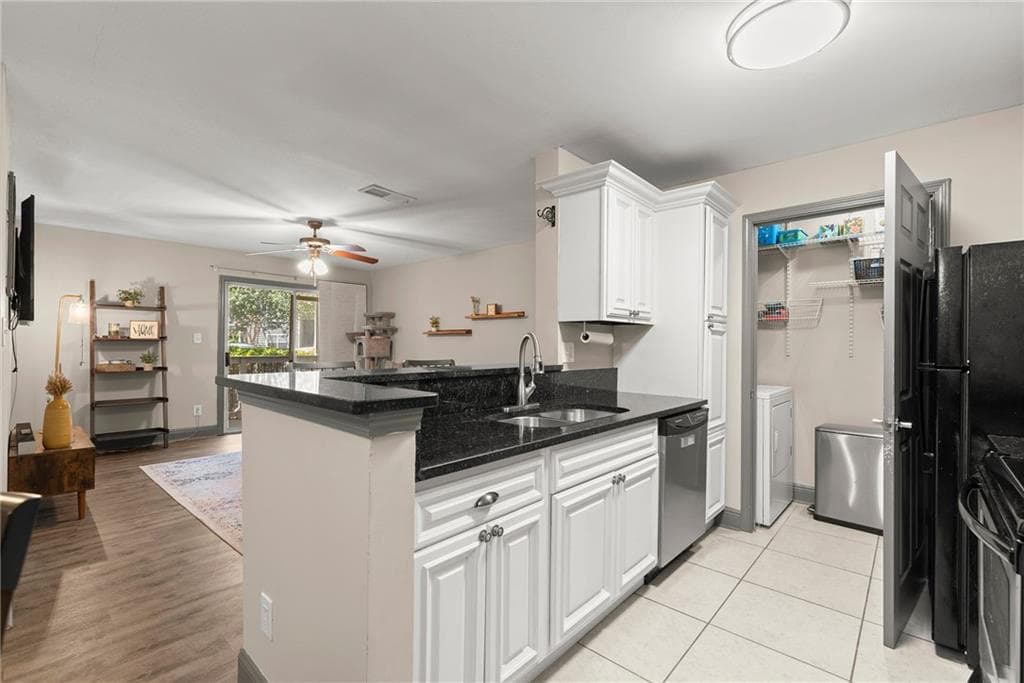 2 bedroom, 2 bathroom, 1,083 sq ft condominium under contract at 8105 Santa Fe Parkway 8105, Sandy Springs, GA 30350 — photo 4