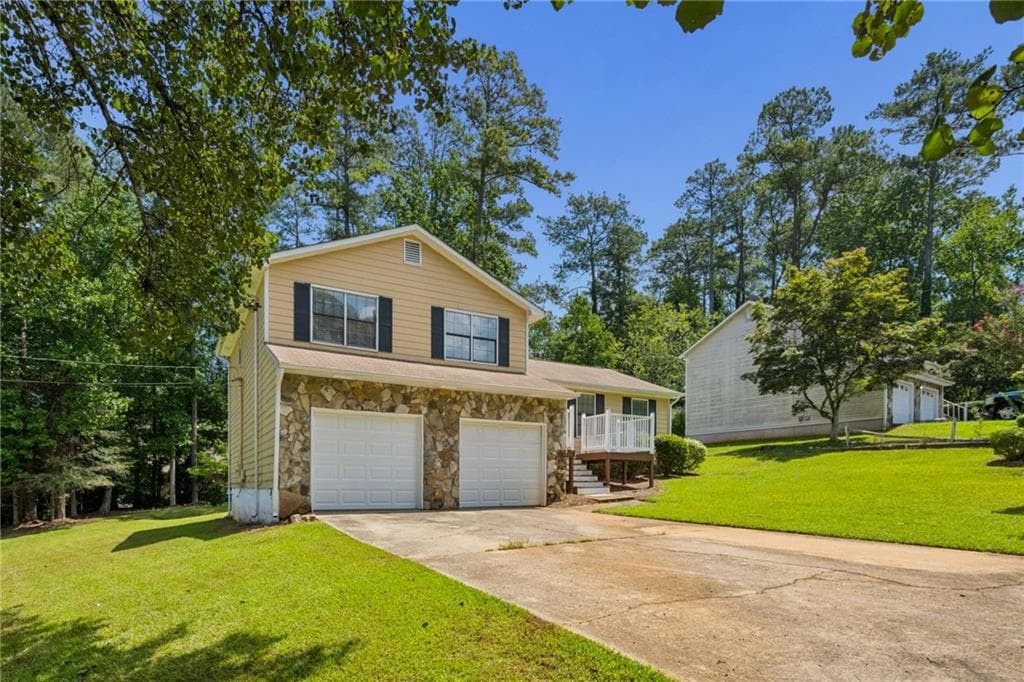 3 bedroom, 2 bathroom, 1,114 sq ft single family residence under contract at 4390 Valley Brook Lane, College Park, GA 30349 — photo 3