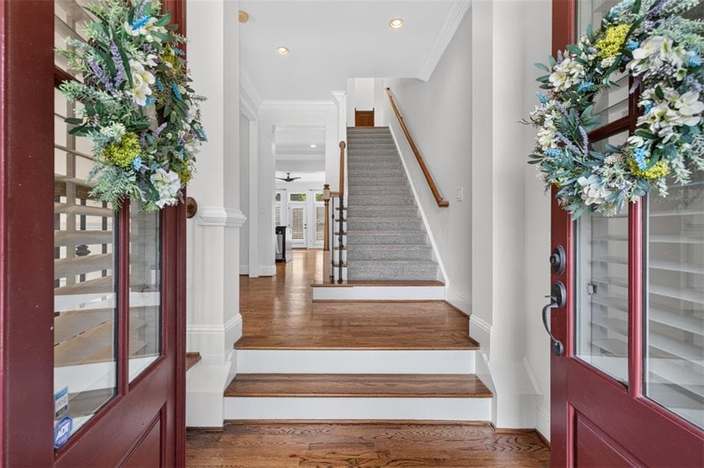 4 bedroom, 4 bathroom, 2,696 sq ft townhouse for sale at 1012 Merrivale Chase, Roswell, GA 30075 — photo 2