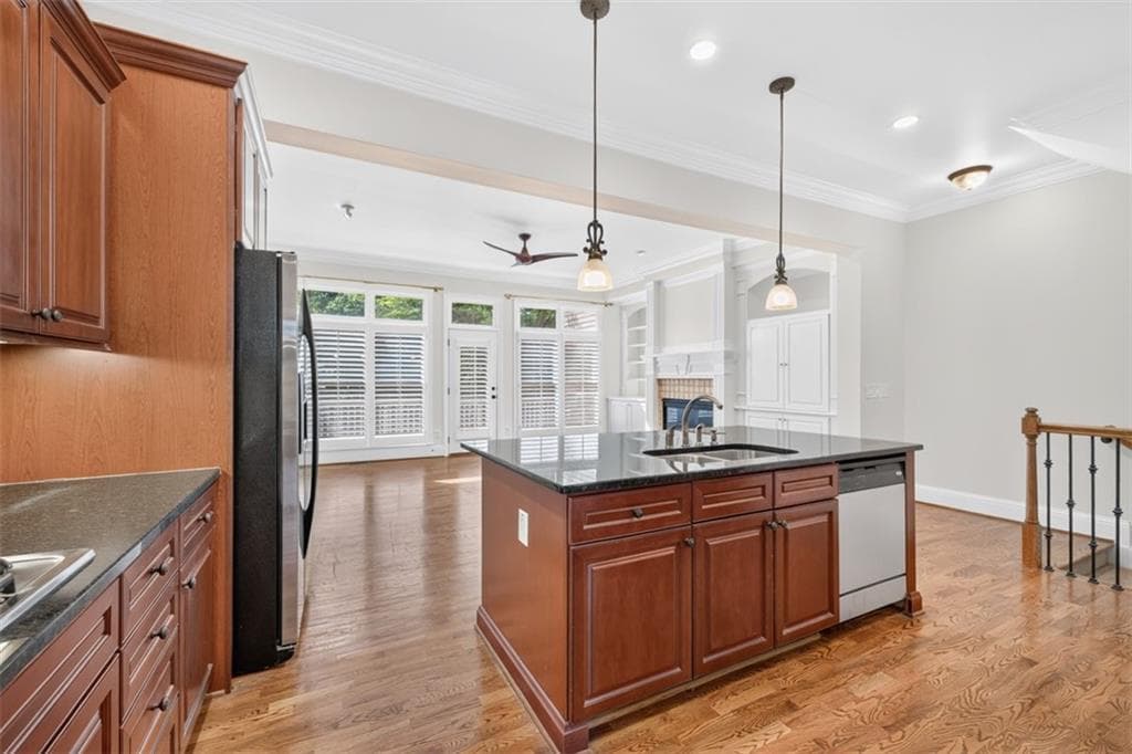 4 bedroom, 4 bathroom, 2,696 sq ft townhouse for sale at 1012 Merrivale Chase, Roswell, GA 30075 — photo 4