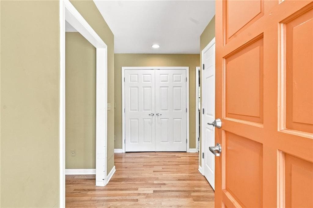 3 bedroom, 3 bathroom, 1,566 sq ft single family residence for sale at 4049 Tutwren Court, Marietta, GA 30066 — photo 5