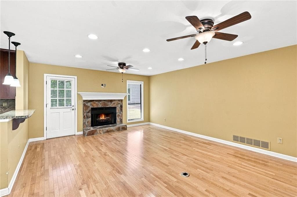 3 bedroom, 3 bathroom, 1,566 sq ft single family residence for sale at 4049 Tutwren Court, Marietta, GA 30066 — photo 8