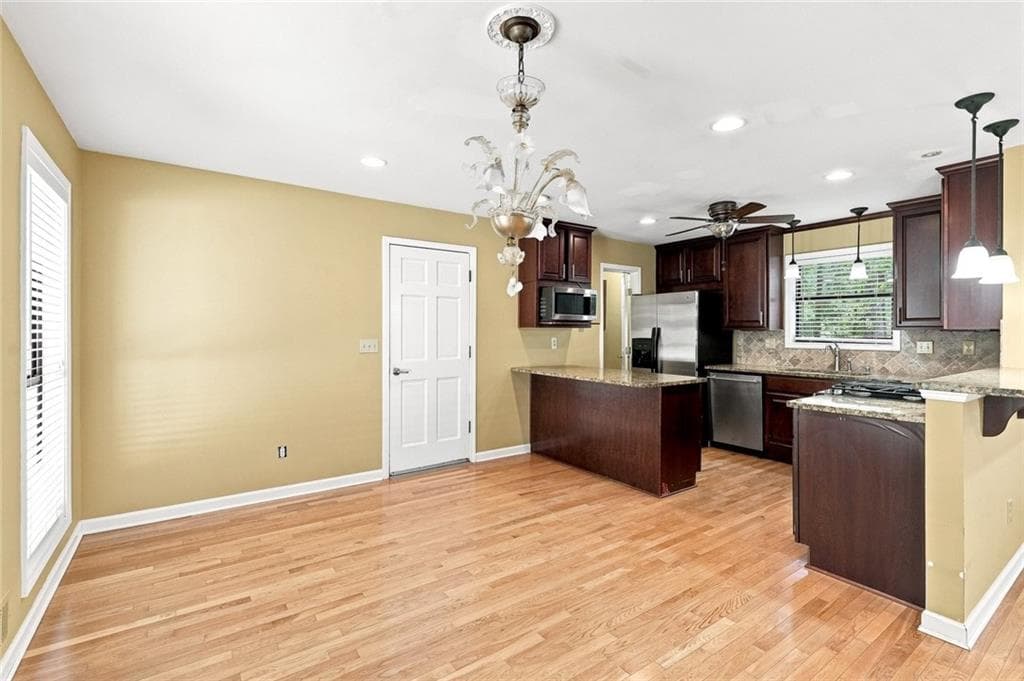 3 bedroom, 3 bathroom, 1,566 sq ft single family residence for sale at 4049 Tutwren Court, Marietta, GA 30066 — photo 9