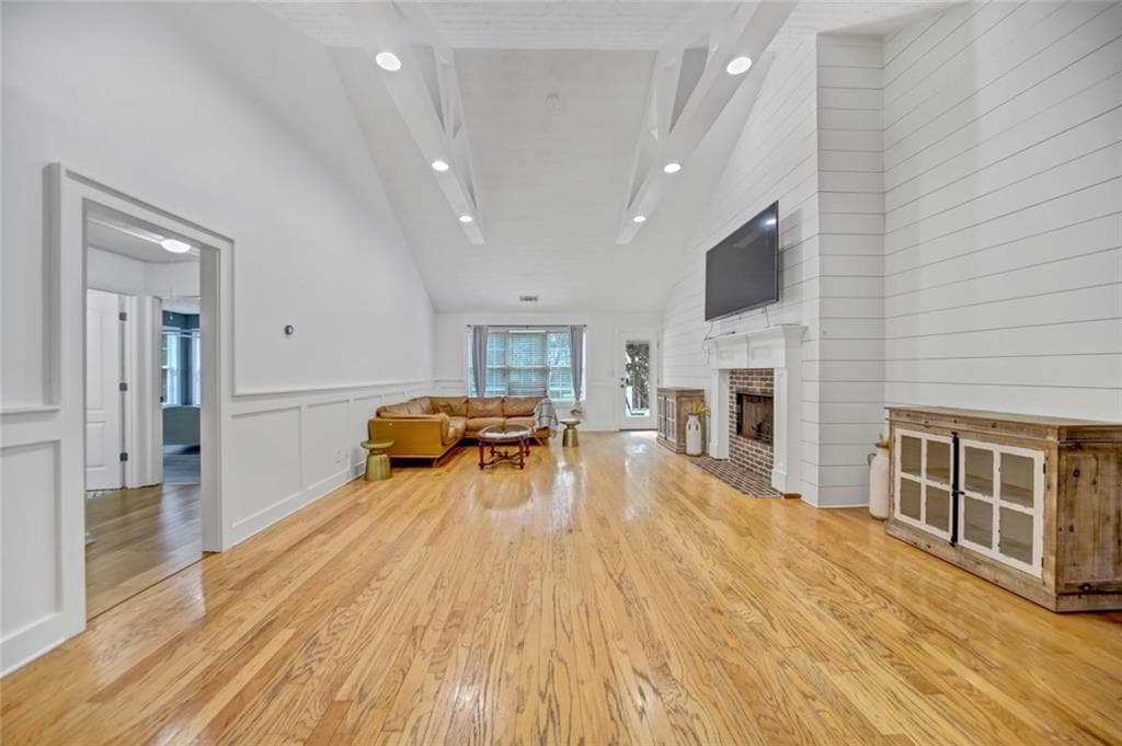 4 bedroom, 3 bathroom, 2,578 sq ft single family residence for sale at 529 Morning Place Way, Suwanee, GA 30024 — photo 5