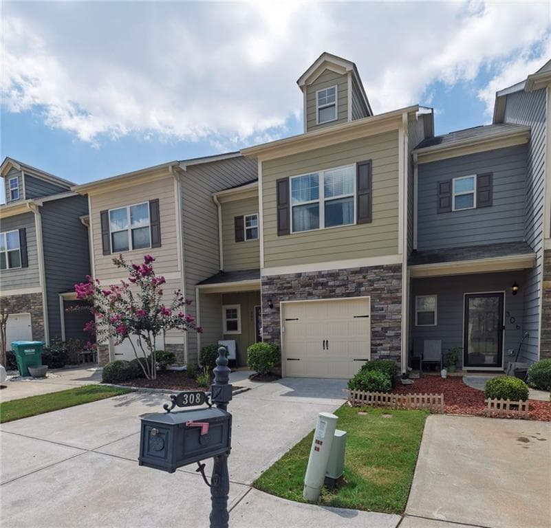 3 bedroom, 3 bathroom, 1,560 sq ft townhouse for sale at 308 Valley Crossing, Canton, GA 30114 — photo 2