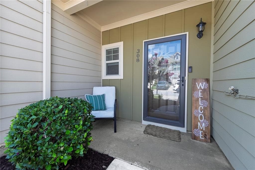 3 bedroom, 3 bathroom, 1,560 sq ft townhouse for sale at 308 Valley Crossing, Canton, GA 30114 — photo 4